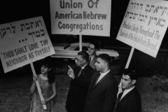 Rabbi Richard Hirsch (right) with Jewish youth at the March on Washington (1963) Photo: Courtesy American Jewish Archives