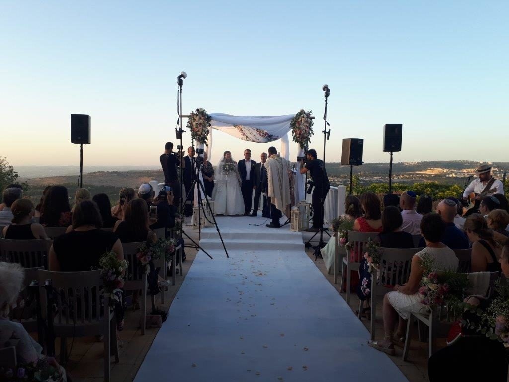 Celebrating the wedding of Netzer South Africa graduate, Leora Kessler in June 2018