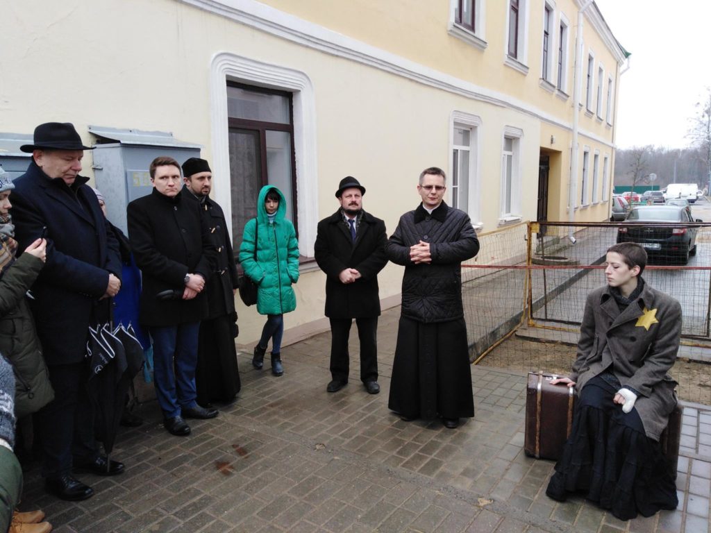 Rabbi Grisha Abramovich and Fr Antony Gremza at Grodno Ghetto 